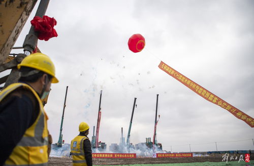 寧德時(shí)代上海臨港工廠正式開工，臨港新片區(qū)14個(gè)項(xiàng)目集中啟動(dòng)建設(shè)